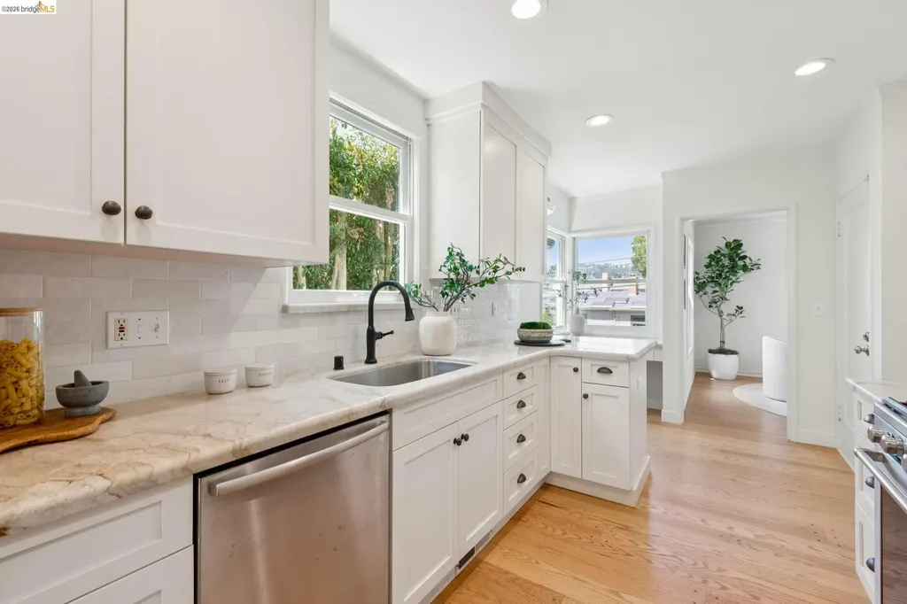 1841 Carter Street Oakland CA 94602