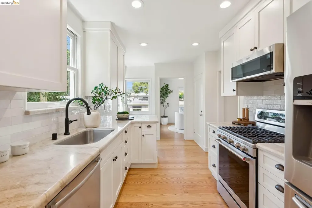 1841 Carter Street Oakland CA 94602