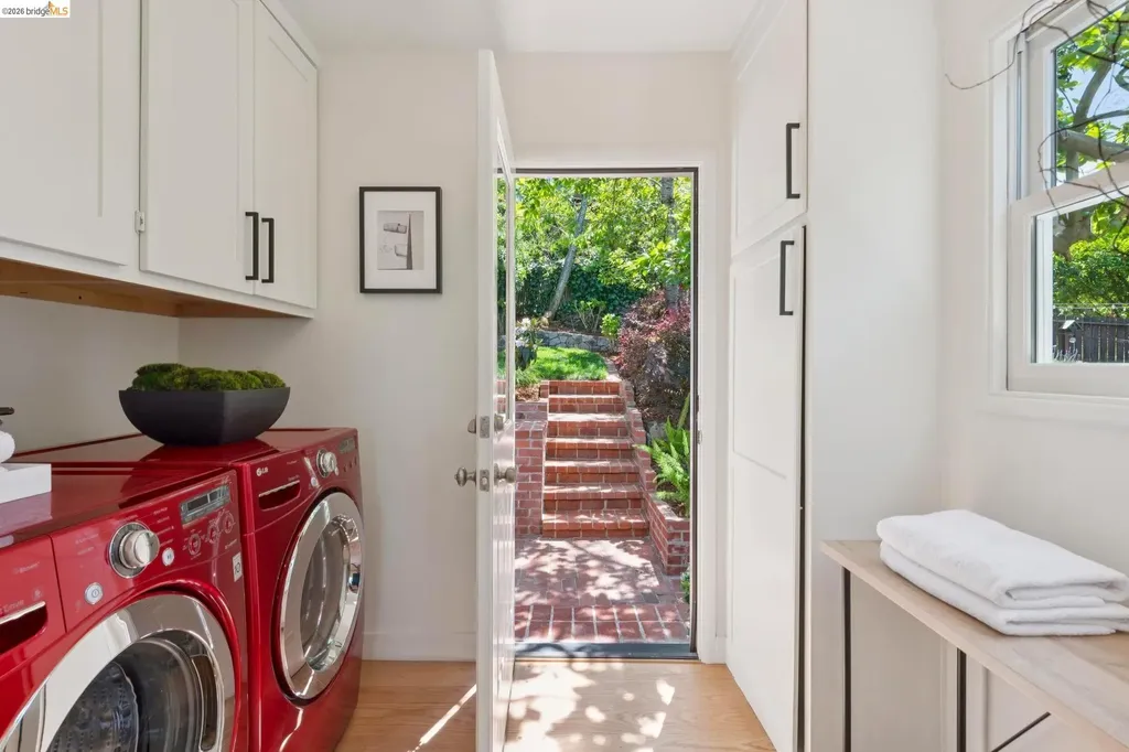 1841 Carter Street Oakland CA 94602