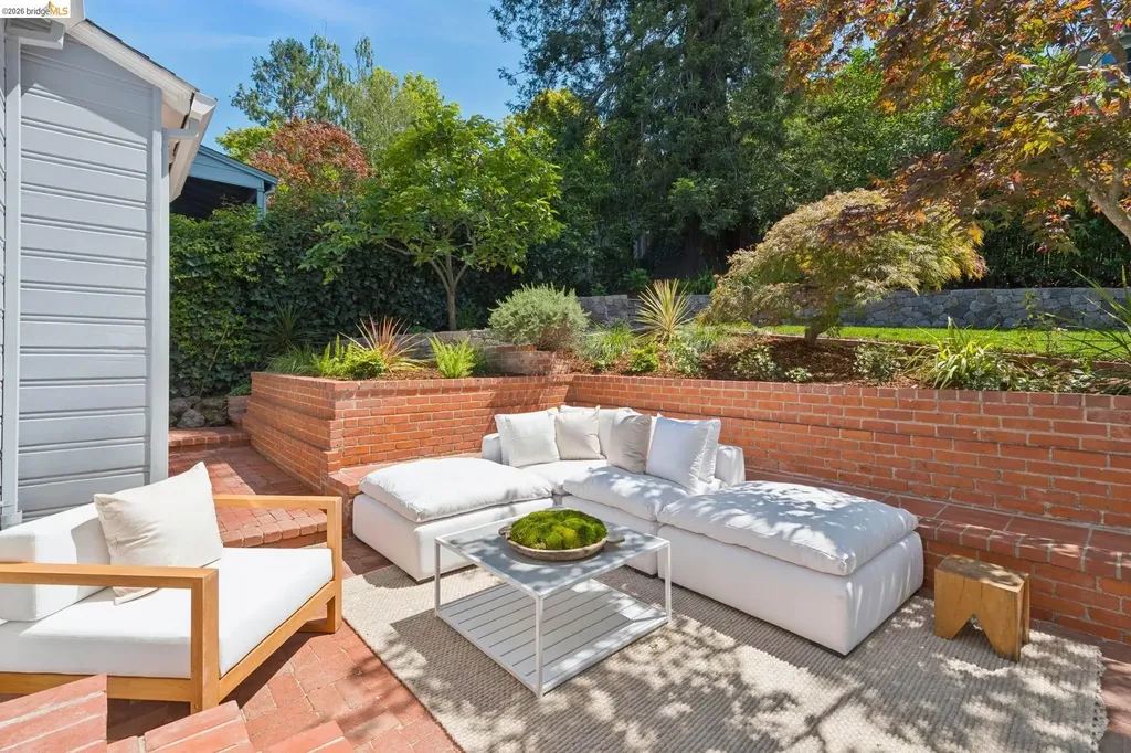 1841 Carter Street Oakland CA 94602