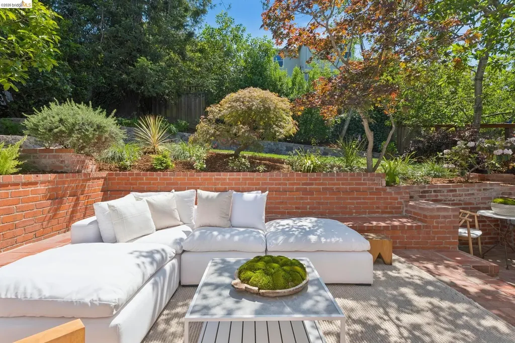 1841 Carter Street Oakland CA 94602