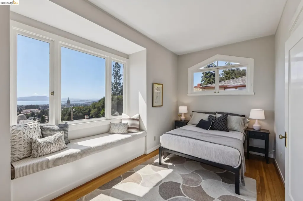 8 Mosswood Road Berkeley CA 94704