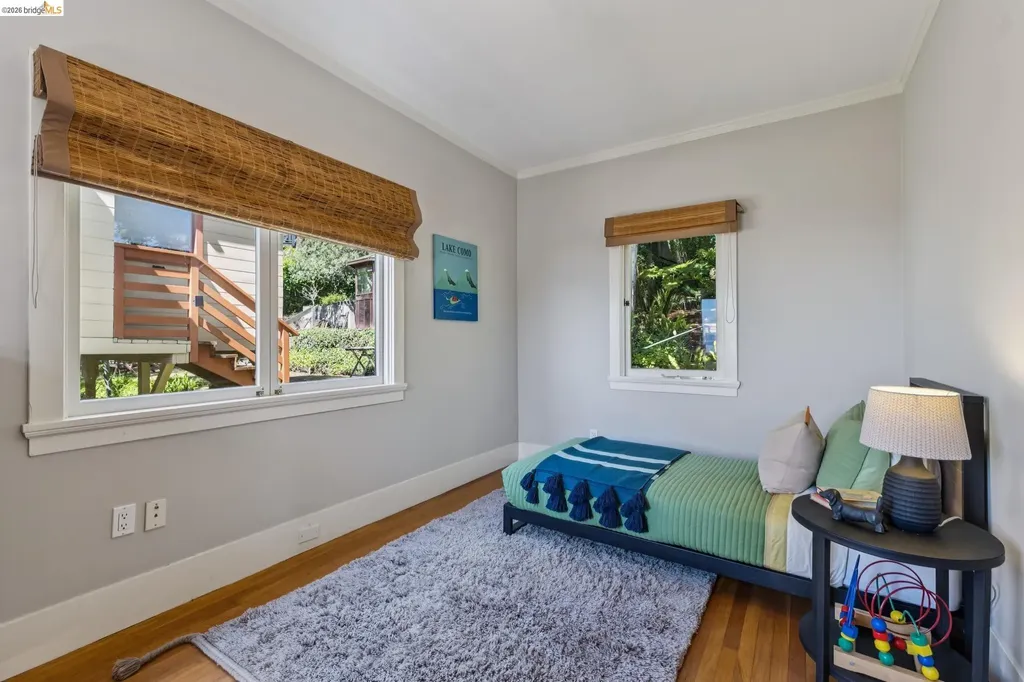 8 Mosswood Road Berkeley CA 94704