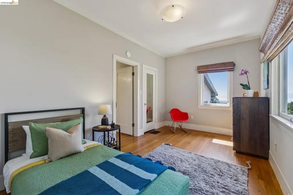 8 Mosswood Road Berkeley CA 94704