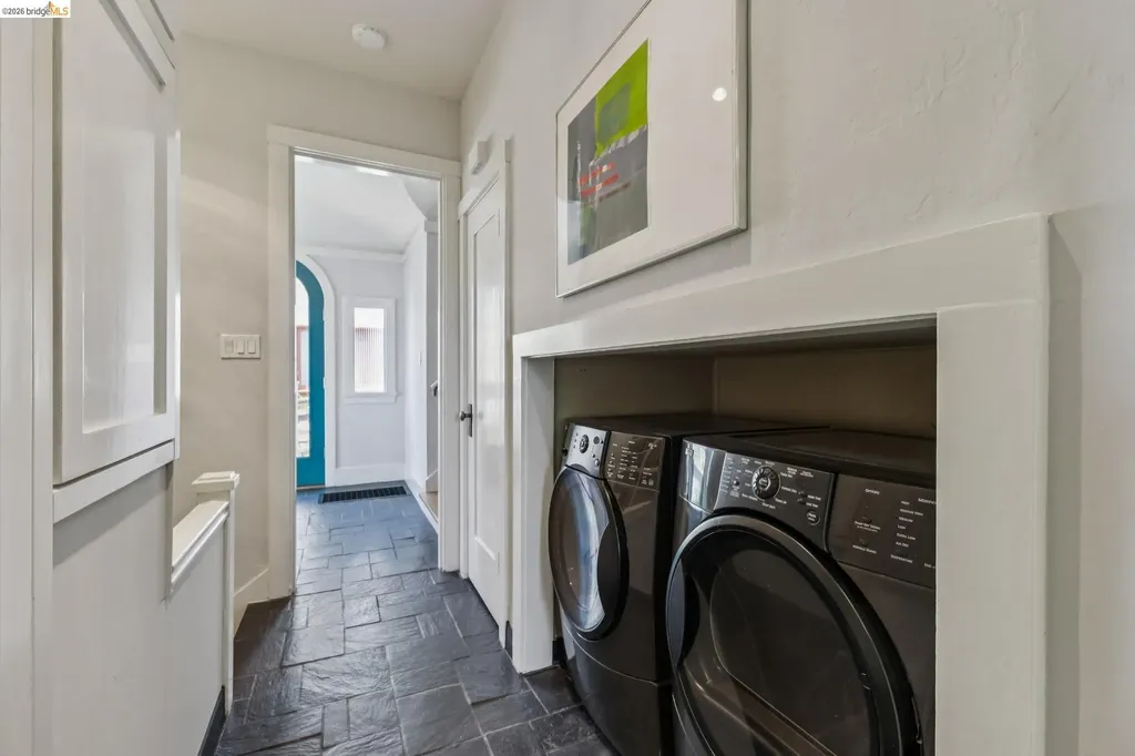 8 Mosswood Road Berkeley CA 94704