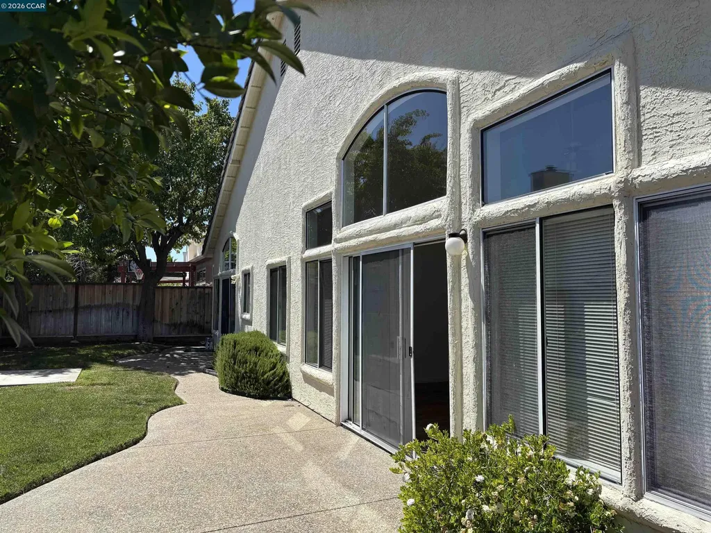 2120 Lynwood Way Antioch CA 94509