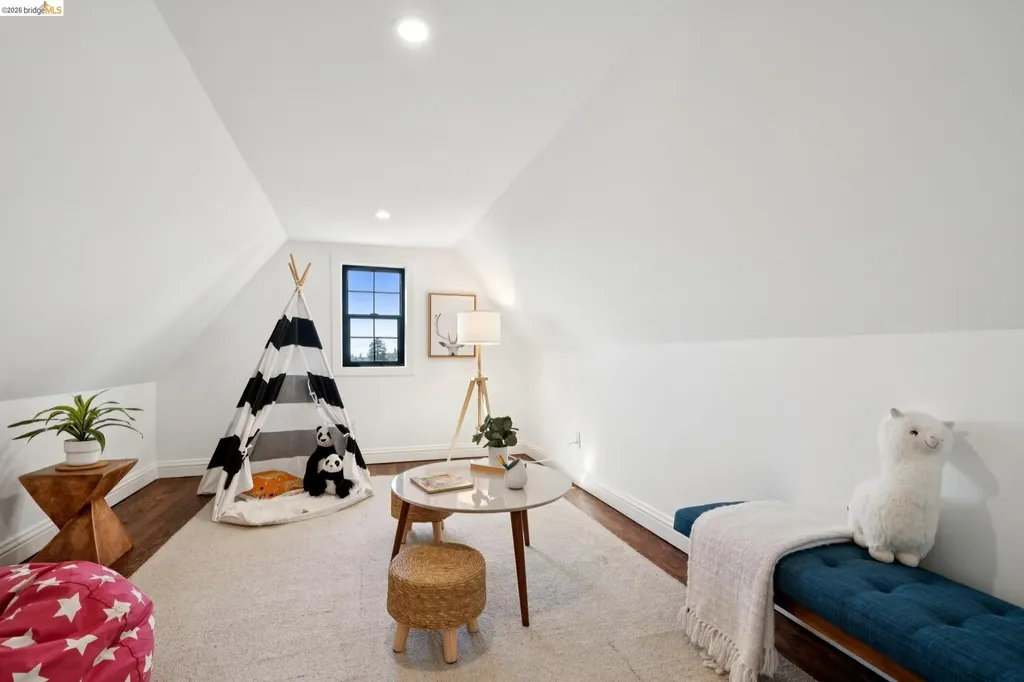 2309 Leimert Boulevard Oakland CA 94602