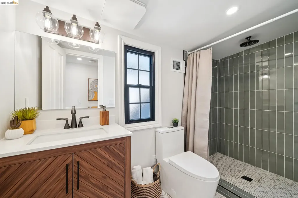 2309 Leimert Boulevard Oakland CA 94602