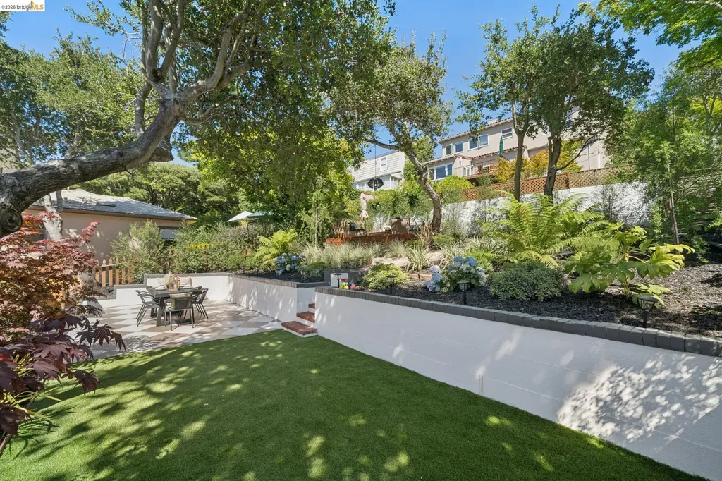 2309 Leimert Boulevard Oakland CA 94602