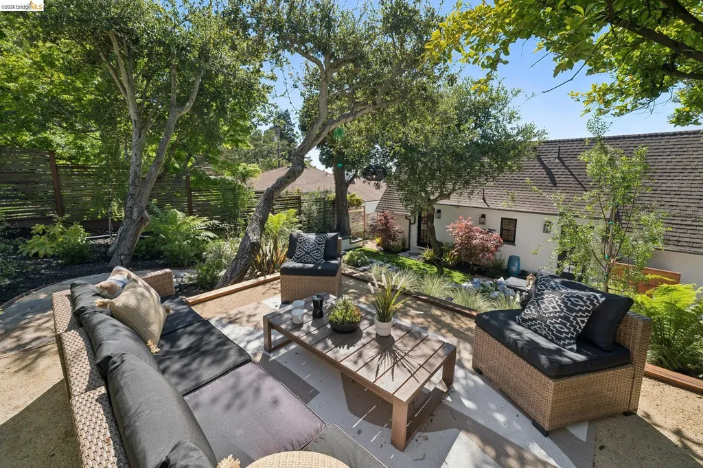 2309 Leimert Boulevard Oakland CA 94602