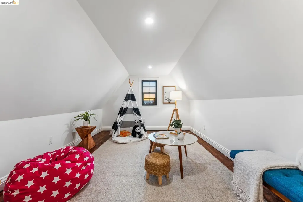 2309 Leimert Boulevard Oakland CA 94602