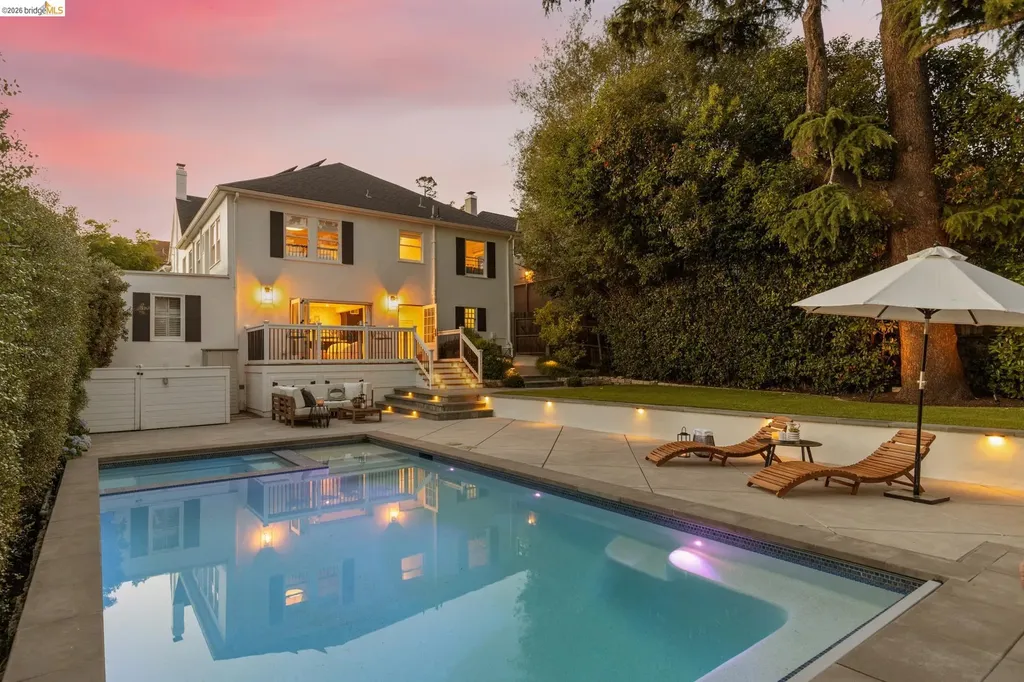 1115 Clarendon Crescent Oakland CA 94610