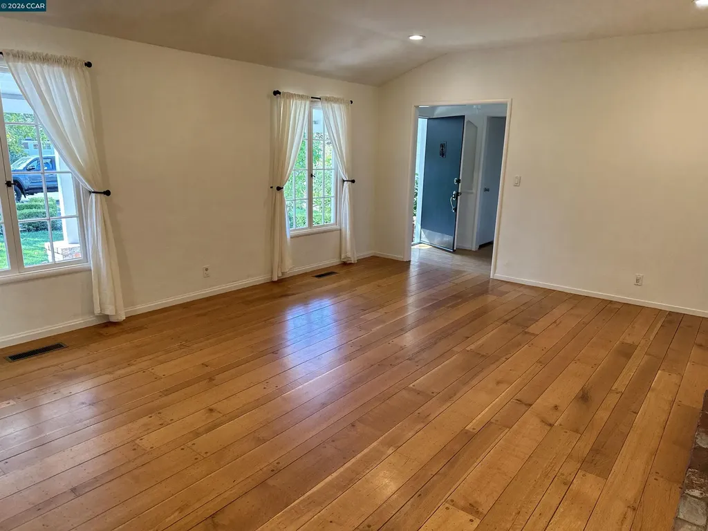 3360 Victoria Avenue Lafayette CA 94549