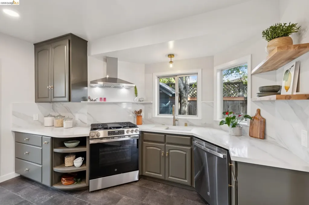 3050 California Street Oakland CA 94602