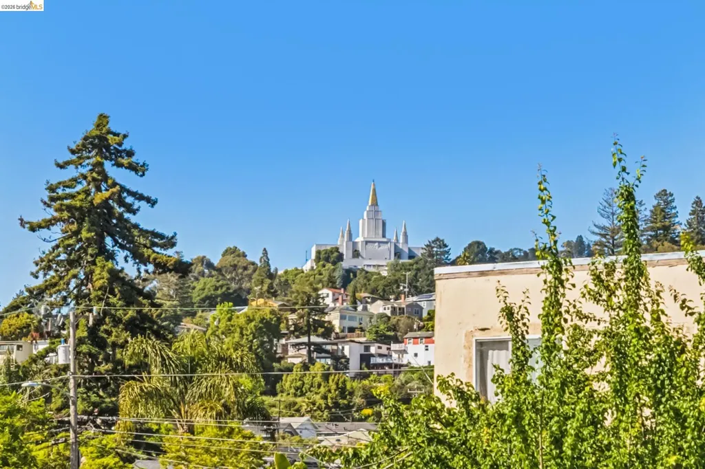 3050 California Street Oakland CA 94602