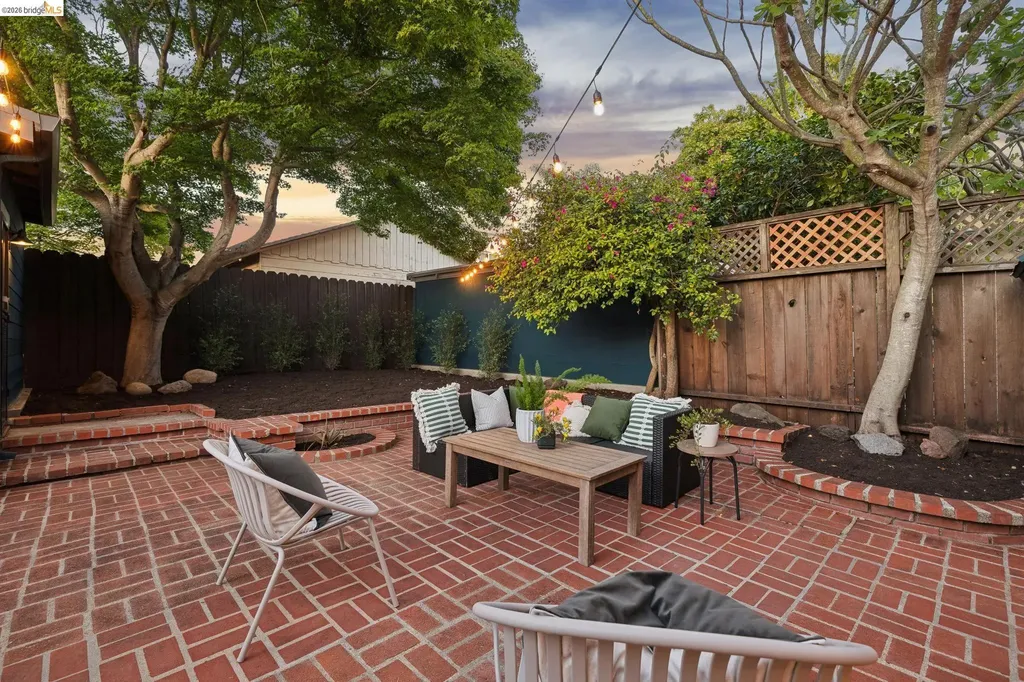 3050 California Street Oakland CA 94602