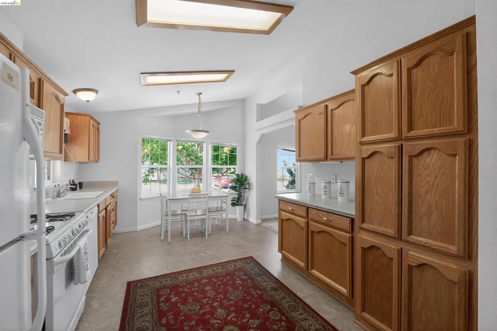 108 Palm Drive Union City CA 94587