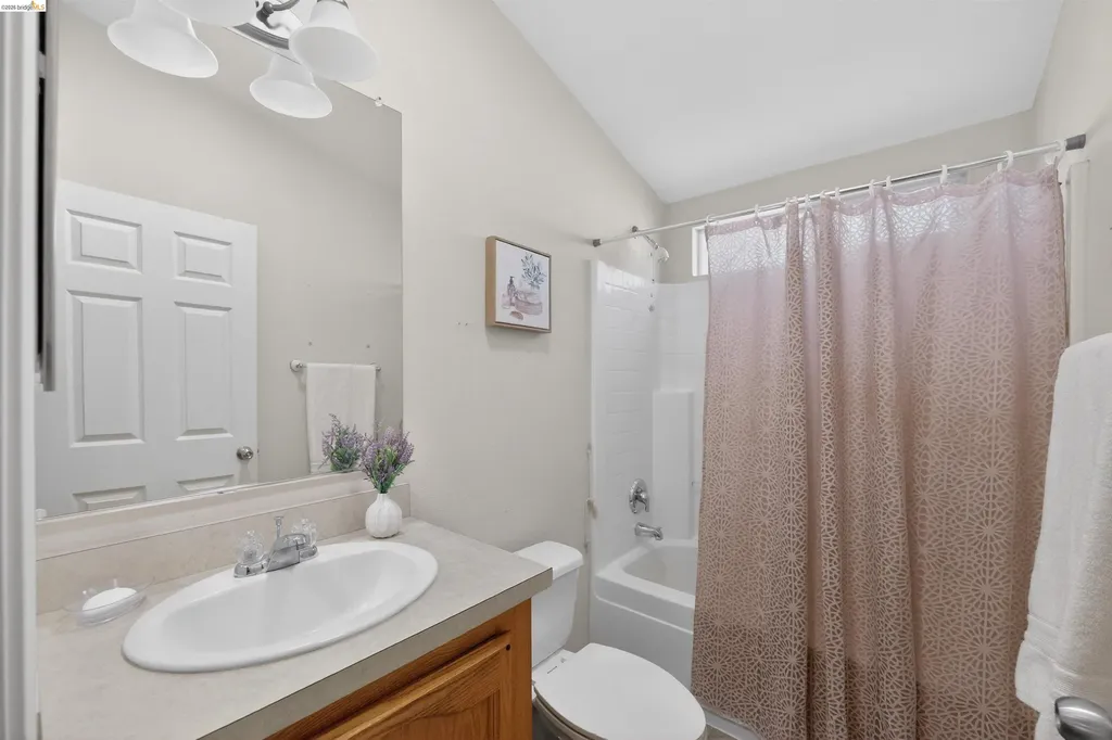 108 Palm Drive Union City CA 94587