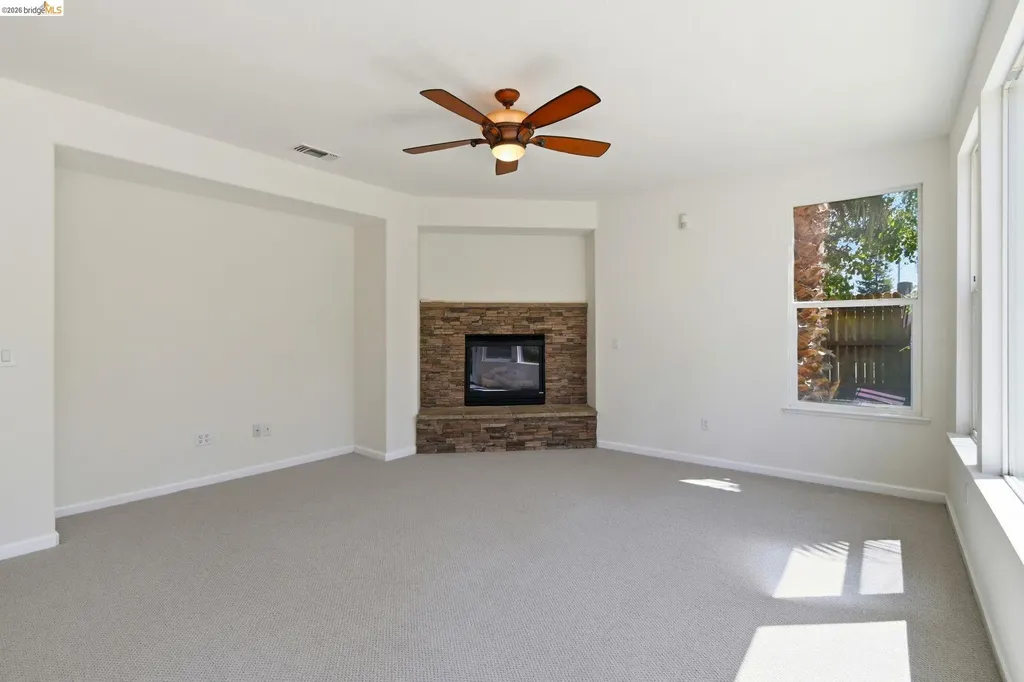1050 Overland Place Vacaville CA 95687