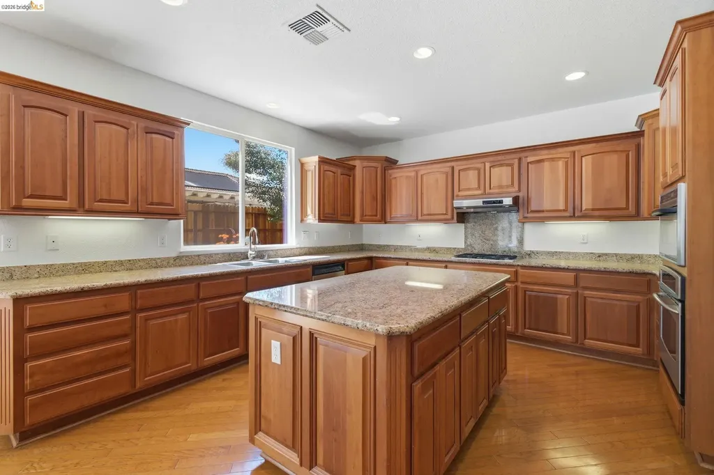 1050 Overland Place Vacaville CA 95687