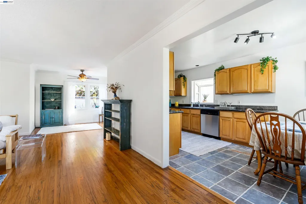 8041 Greenly Drive Oakland CA 94605