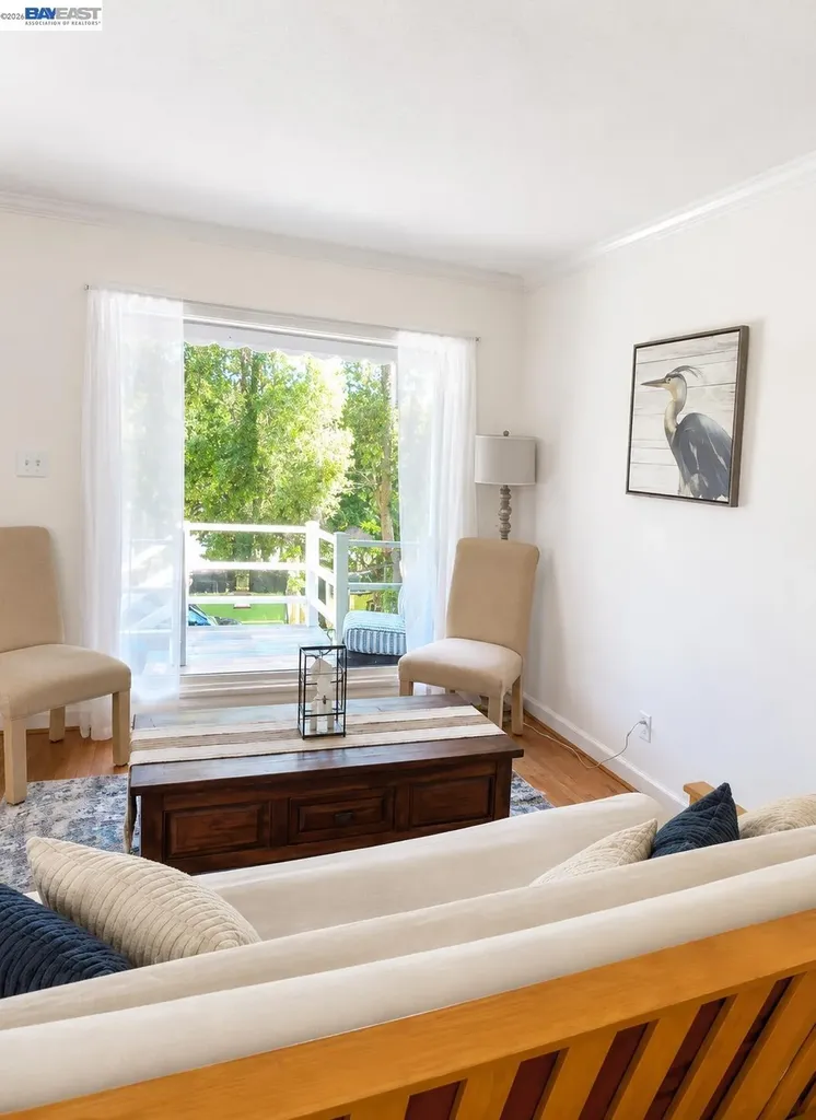 8041 Greenly Drive Oakland CA 94605