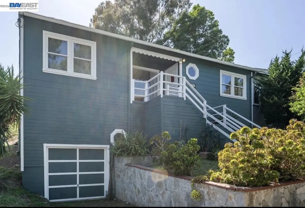 8041 Greenly Drive Oakland CA 94605