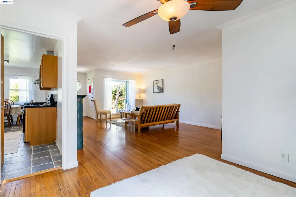 8041 Greenly Drive Oakland CA 94605