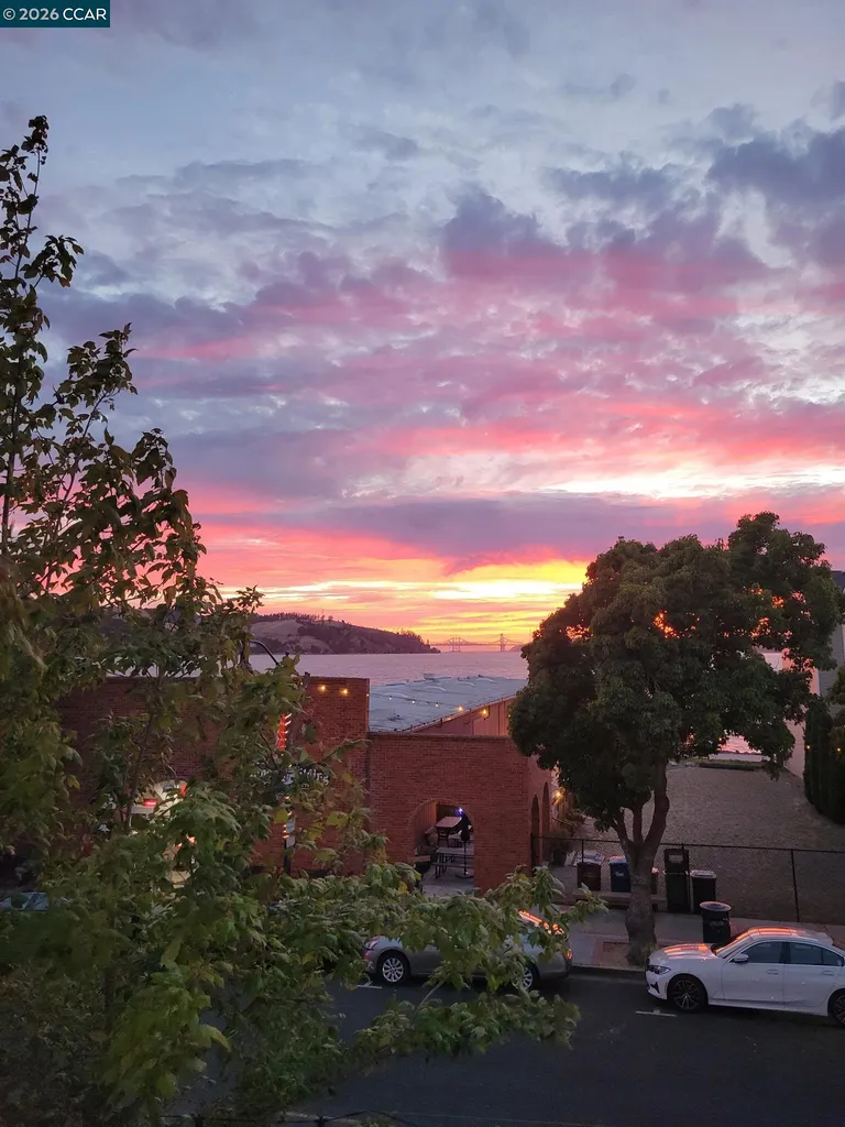 228 1st Street Benicia CA 94510