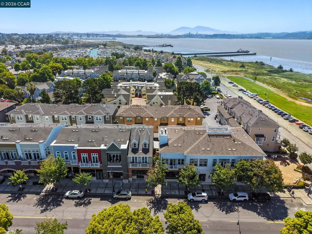 228 1st Street Benicia CA 94510