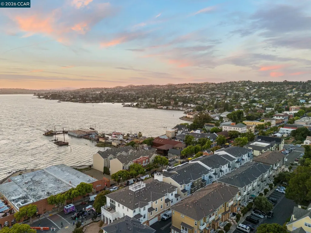 228 1st Street Benicia CA 94510