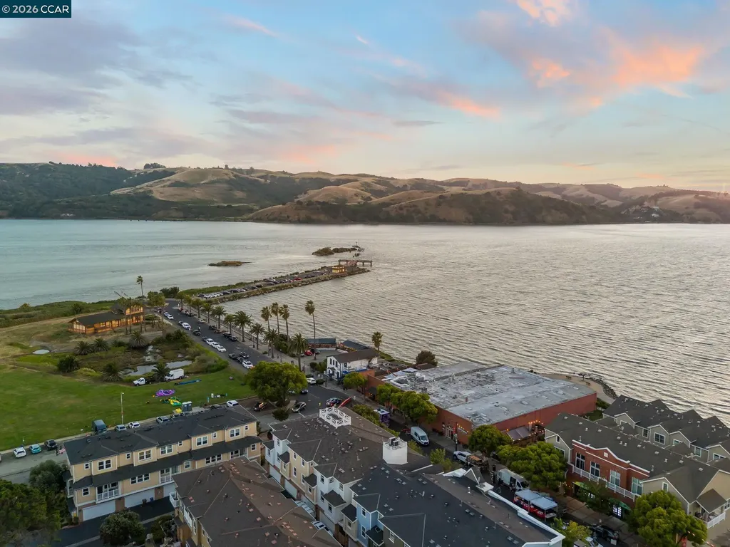 228 1st Street Benicia CA 94510