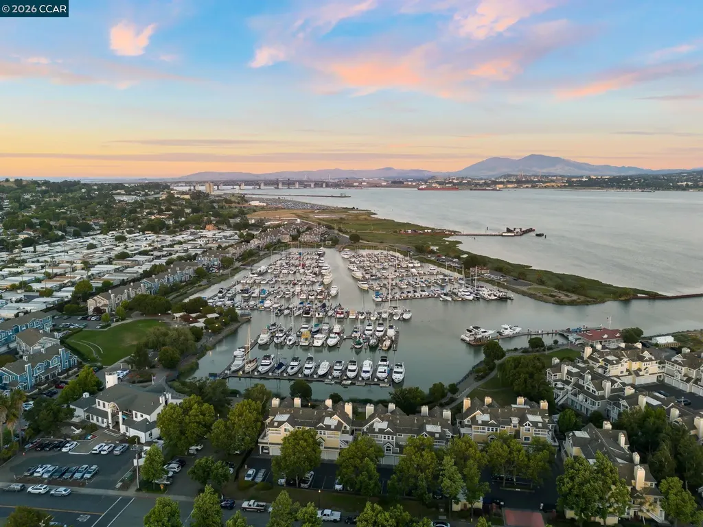 228 1st Street Benicia CA 94510