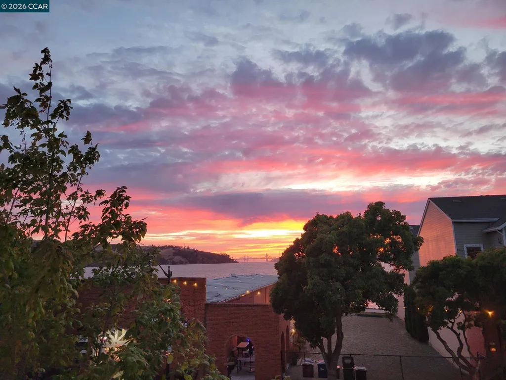 228 1st Street Benicia CA 94510