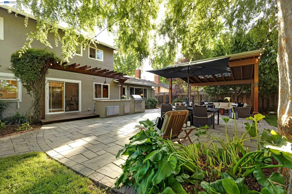 4593 Del Valle Parkway Pleasanton CA 94566