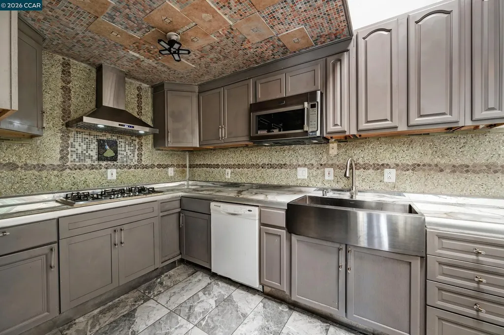 1544 Bailey Road Concord CA 94521