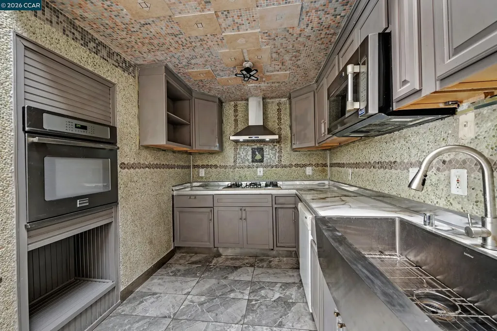 1544 Bailey Road Concord CA 94521