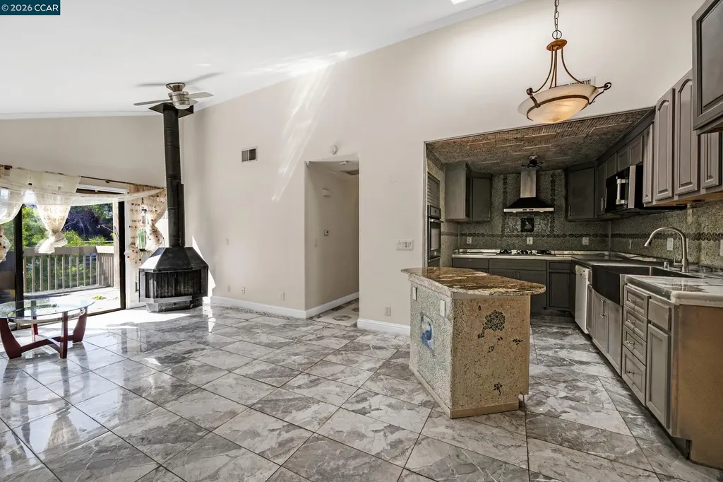 1544 Bailey Road Concord CA 94521