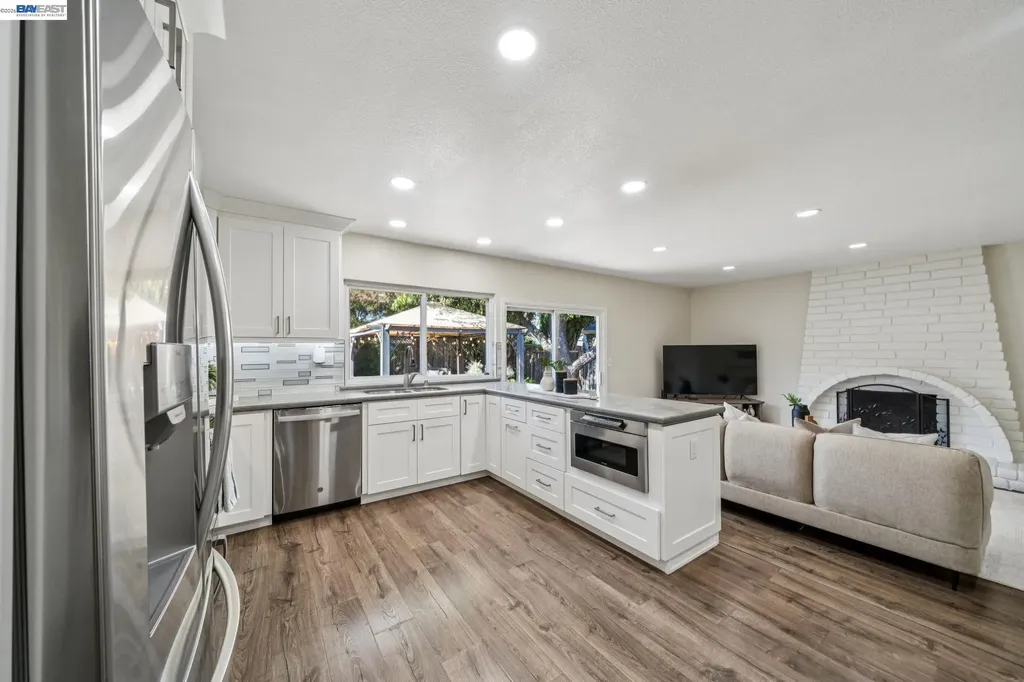 7403 Hillsdale Drive Pleasanton CA 94588
