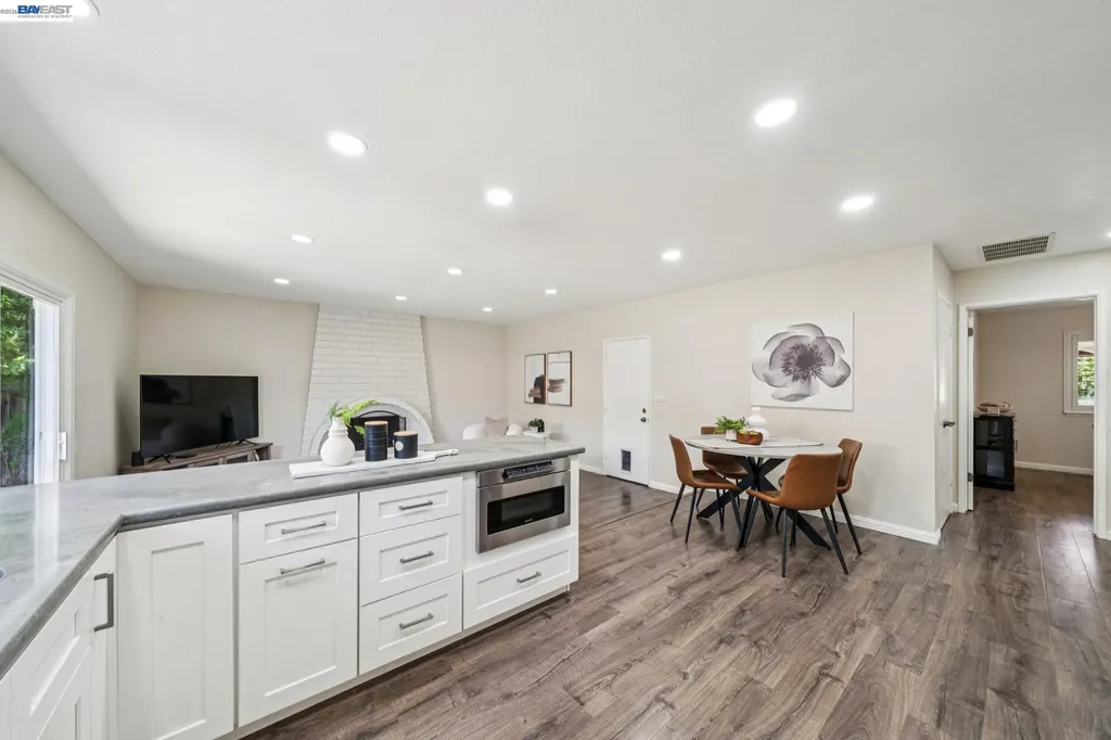7403 Hillsdale Drive Pleasanton CA 94588