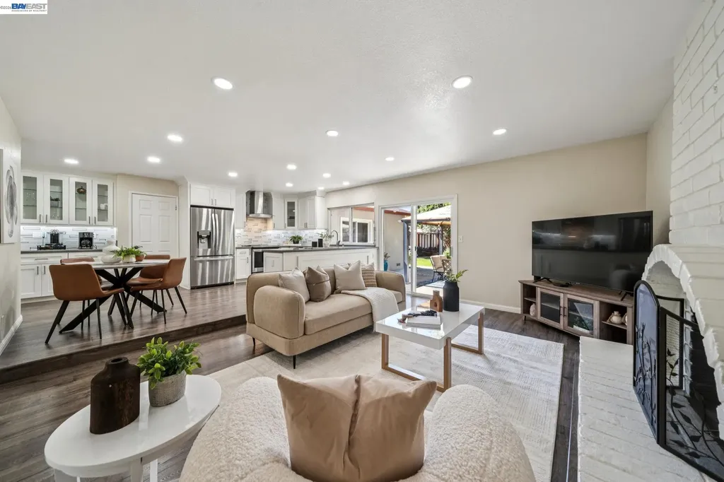 7403 Hillsdale Drive Pleasanton CA 94588