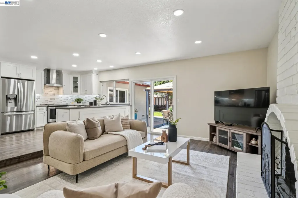 7403 Hillsdale Drive Pleasanton CA 94588