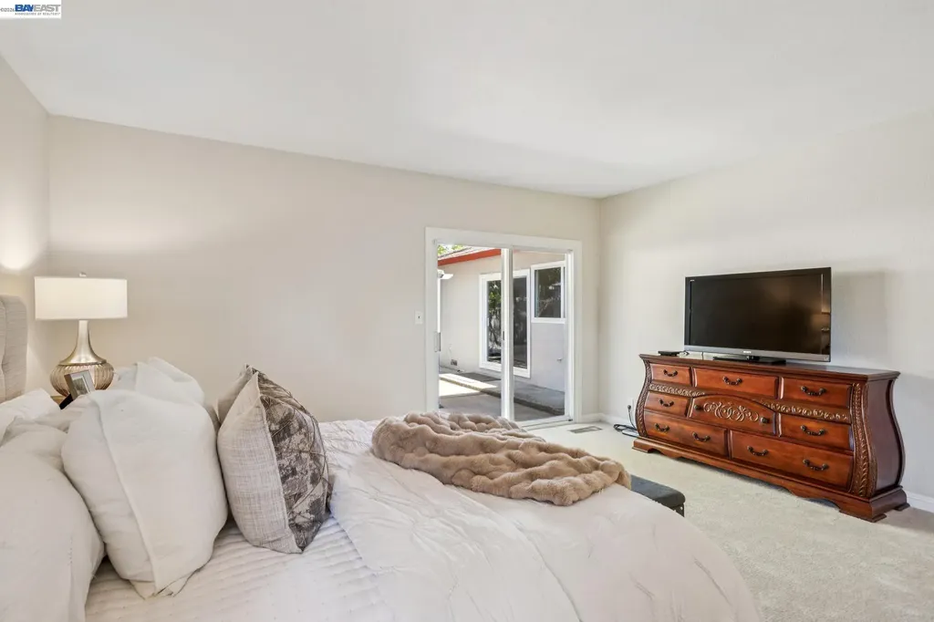 7403 Hillsdale Drive Pleasanton CA 94588