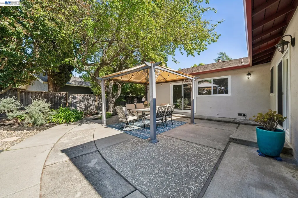 7403 Hillsdale Drive Pleasanton CA 94588