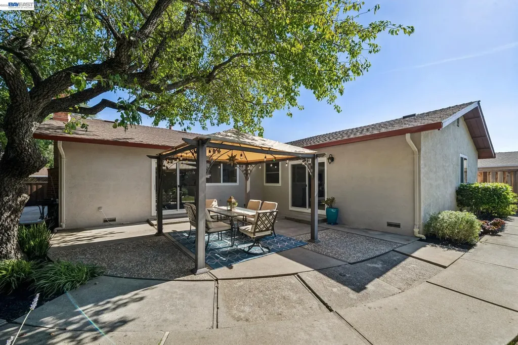 7403 Hillsdale Drive Pleasanton CA 94588