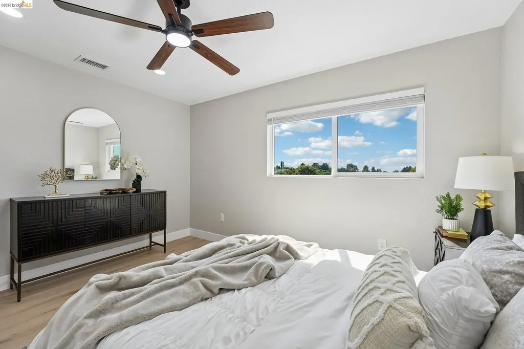 449 Gilcrest Vallejo CA 94591