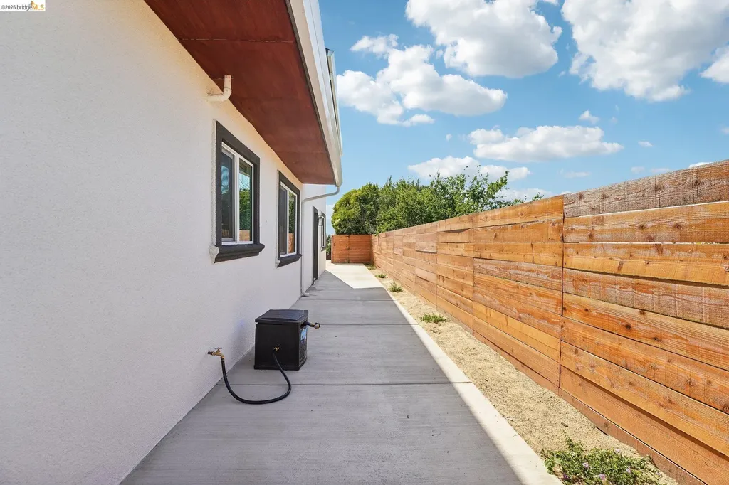 449 Gilcrest Vallejo CA 94591