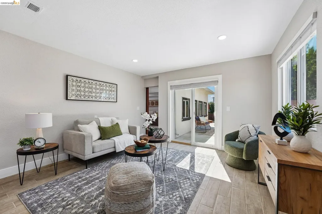 449 Gilcrest Vallejo CA 94591