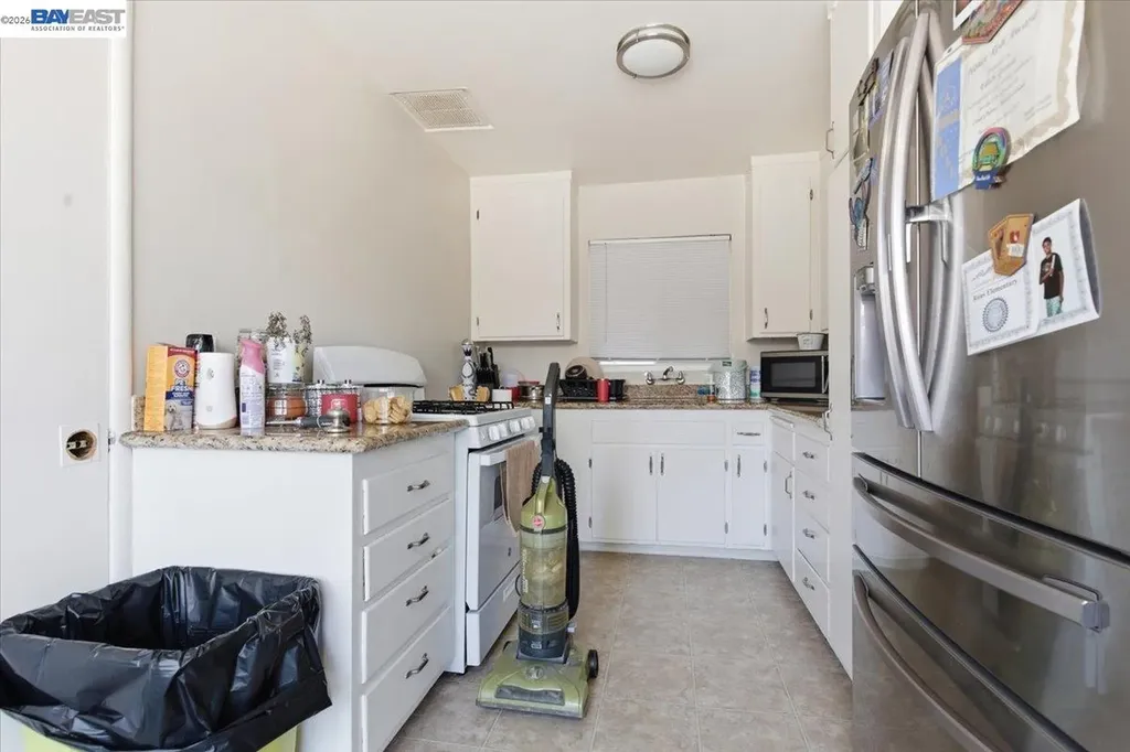 882 Tennyson Road Hayward CA 94544