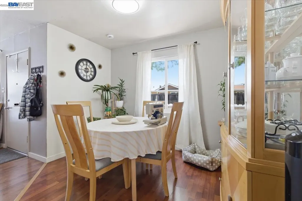 882 Tennyson Road Hayward CA 94544